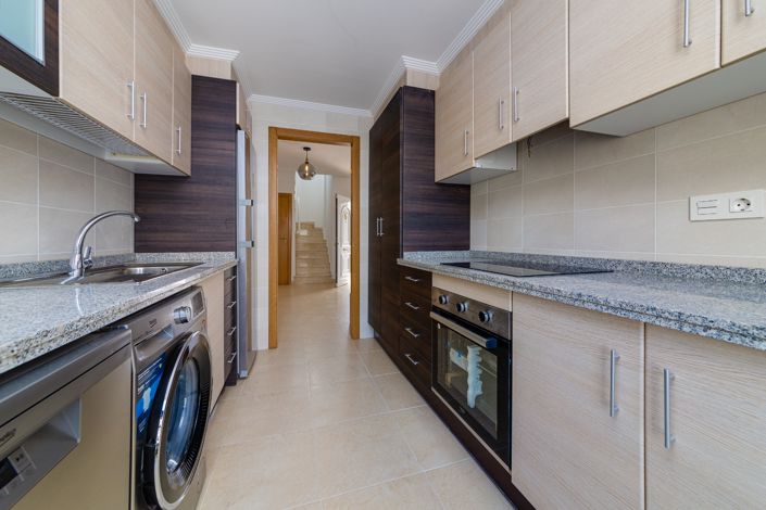 Image No.2-3 Bed Villa / Detached for sale