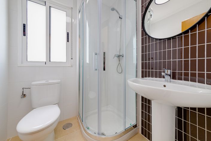 Image No.8-3 Bed Villa / Detached for sale