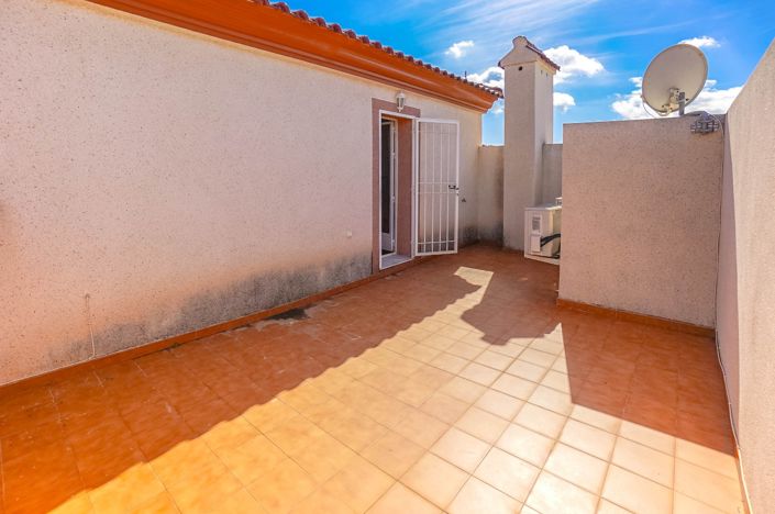 Image No.18-3 Bed Quad for sale