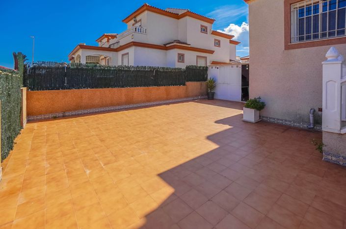 Image No.21-3 Bed Quad for sale