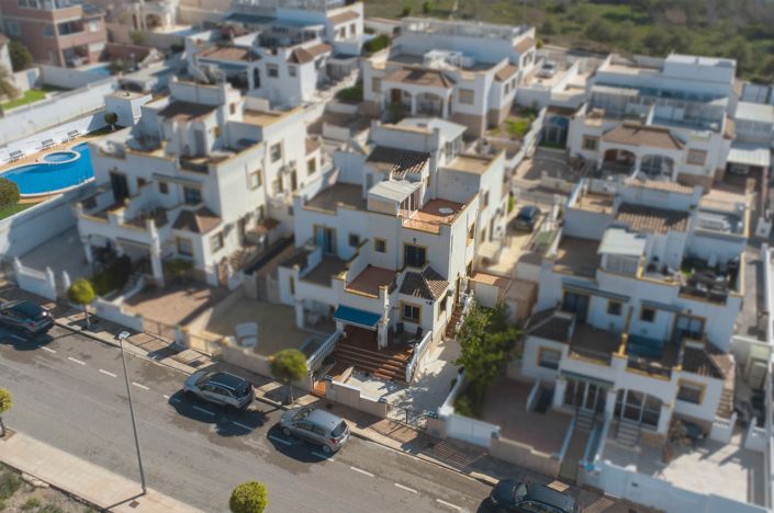 Image No.17-3 Bed Quad for sale