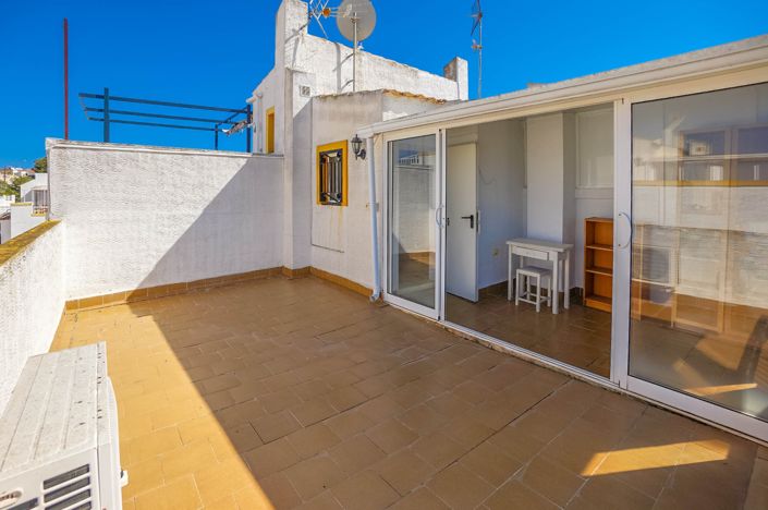 Image No.20-3 Bed Quad for sale