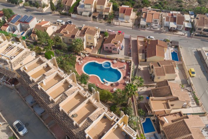 Image No.12-3 Bed Villa / Detached for sale