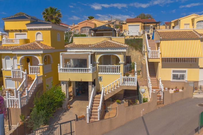 Image No.19-3 Bed Villa / Detached for sale