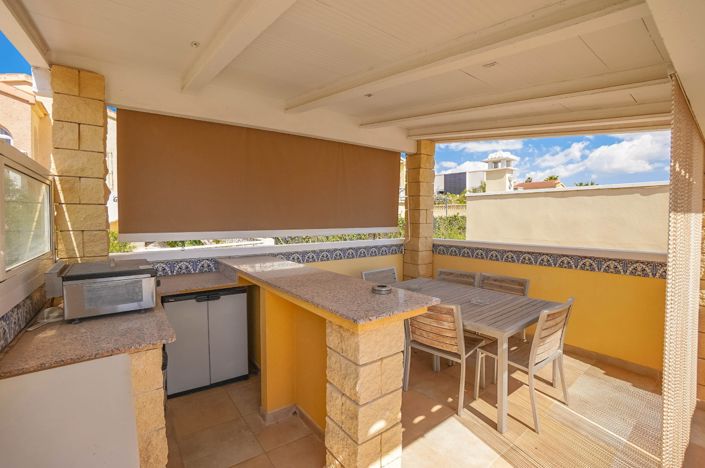 Image No.20-3 Bed Villa / Detached for sale