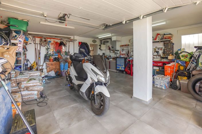 Image No.28-3 Bed Villa / Detached for sale