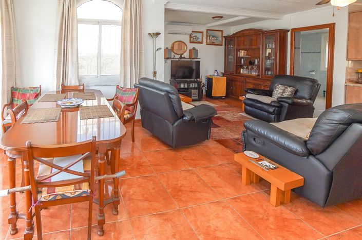 Image No.13-2 Bed Villa / Detached for sale