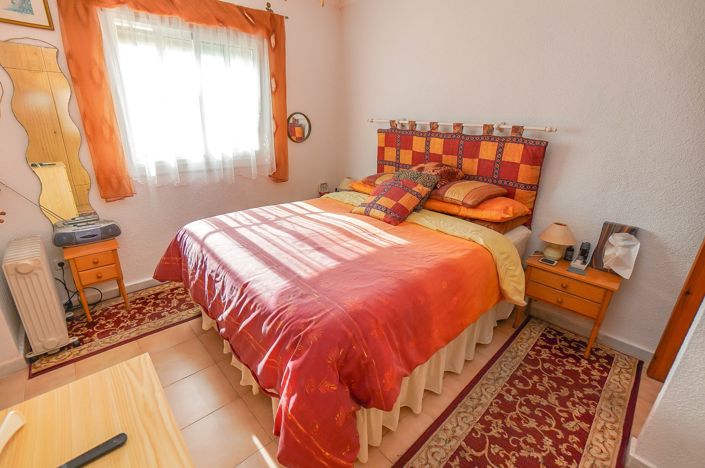 Image No.15-2 Bed Villa / Detached for sale