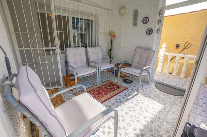 Image No.18-2 Bed Villa / Detached for sale