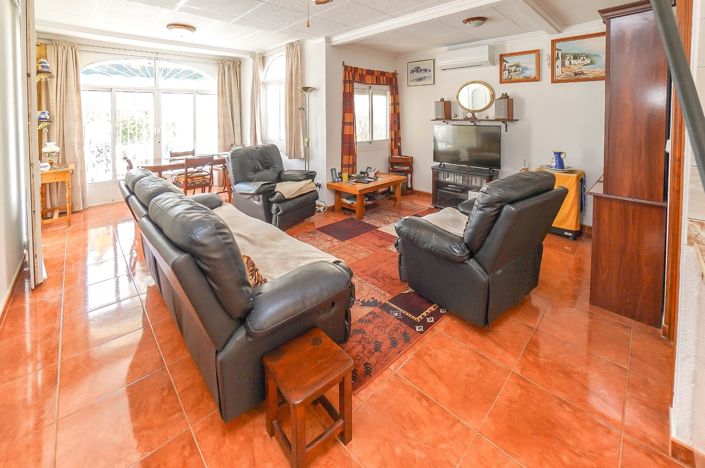 Image No.2-2 Bed Villa / Detached for sale