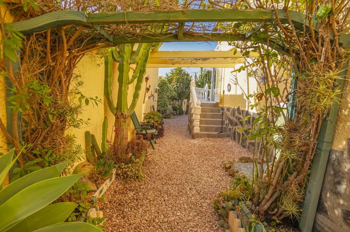 Image No.23-2 Bed Villa / Detached for sale