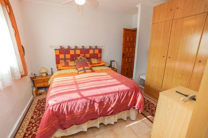 Image No.4-2 Bed Villa / Detached for sale