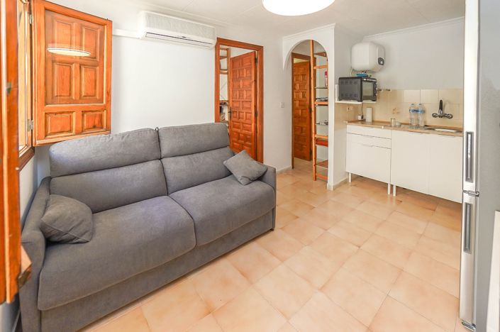 Image No.2-1 Bed House for sale