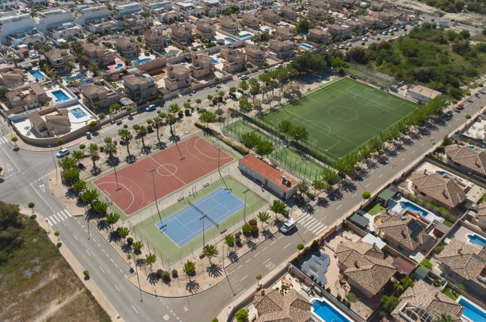 Image No.27-3 Bed Quad for sale