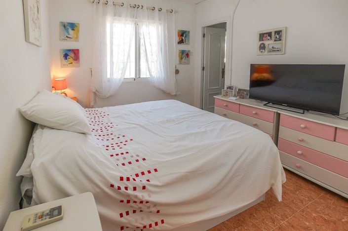 Image No.4-3 Bed Quad for sale