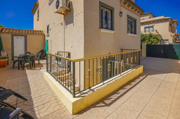 Image No.11-4 Bed Semi-Detached for sale
