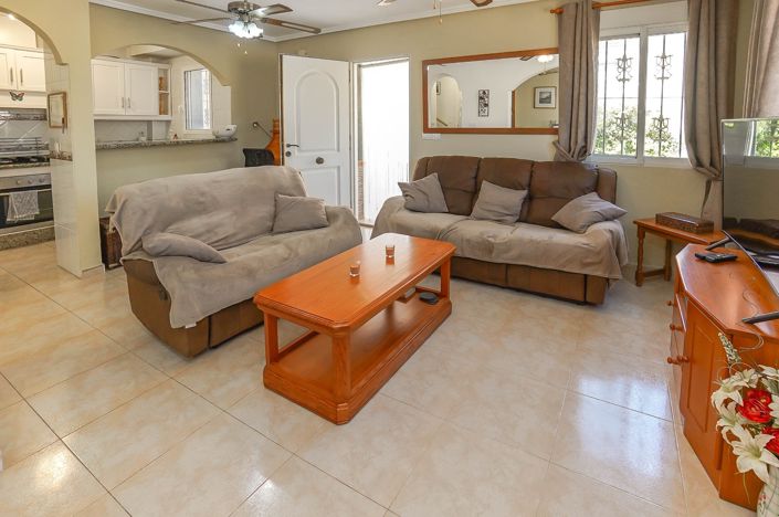 Image No.19-4 Bed Semi-Detached for sale