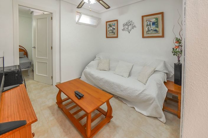 Image No.21-4 Bed Semi-Detached for sale