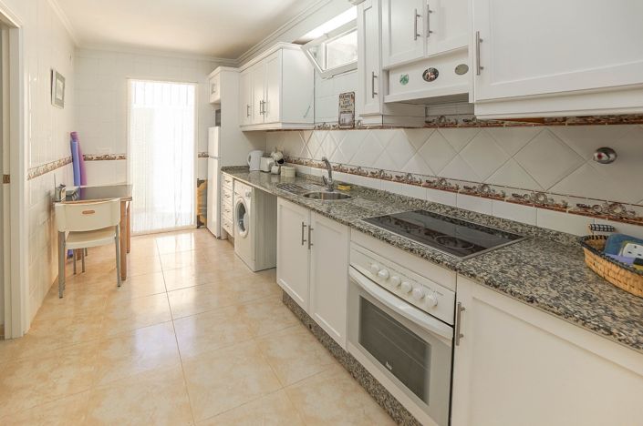 Image No.23-4 Bed Semi-Detached for sale