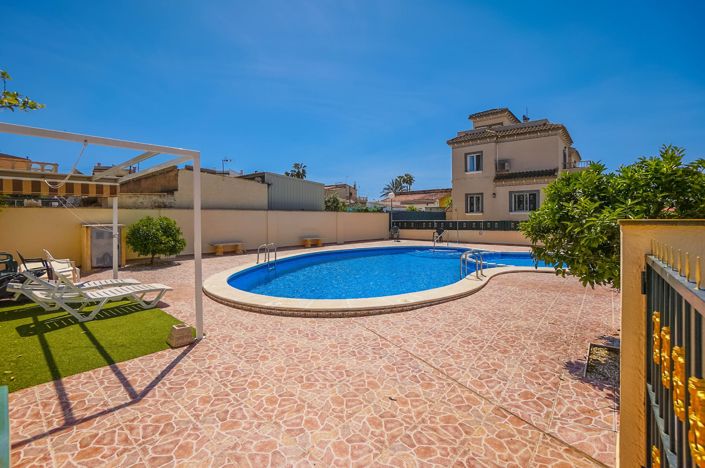 Image No.5-4 Bed Semi-Detached for sale