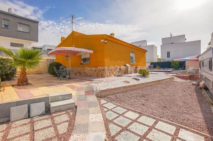 Image No.20-2 Bed Villa for sale