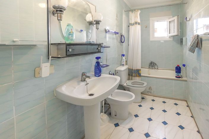 Image No.4-2 Bed Villa for sale