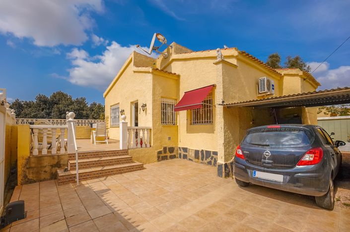 Image No.10-3 Bed Villa / Detached for sale