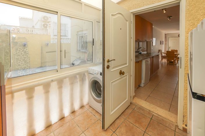 Image No.11-3 Bed Villa / Detached for sale