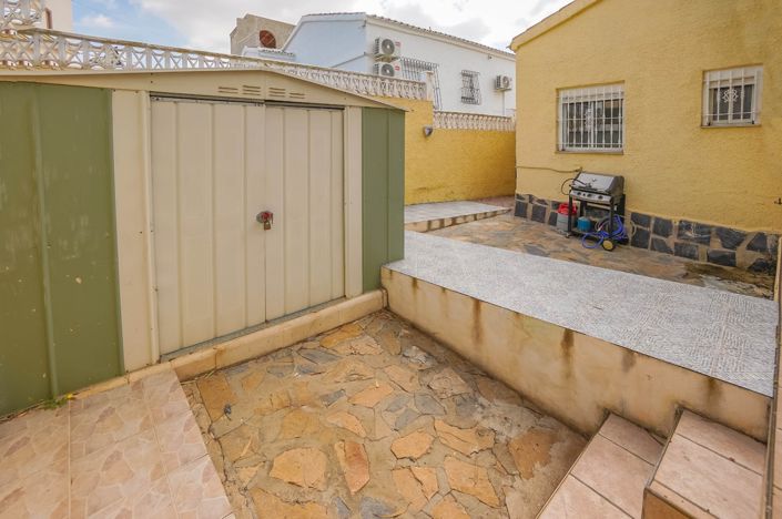 Image No.21-3 Bed Villa / Detached for sale