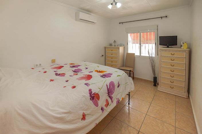 Image No.6-3 Bed Villa / Detached for sale