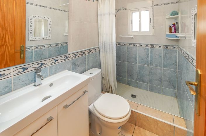 Image No.8-3 Bed Villa / Detached for sale
