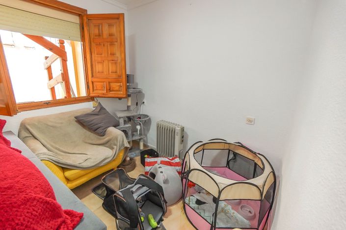 Image No.17-2 Bed Townhouse for sale