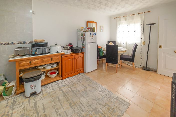Image No.19-2 Bed Townhouse for sale