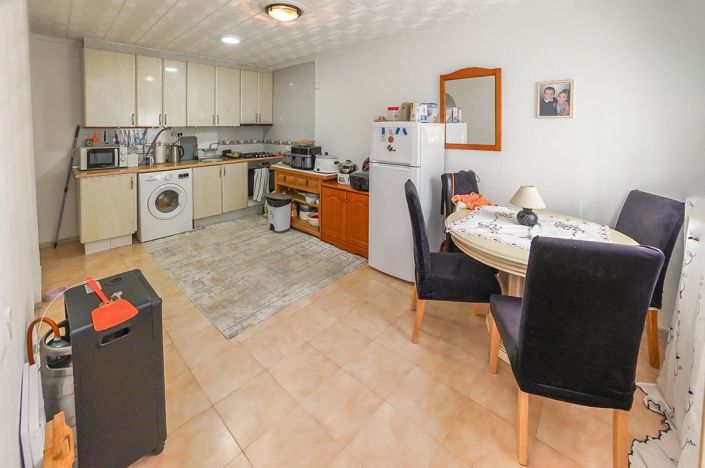 Image No.2-2 Bed Townhouse for sale