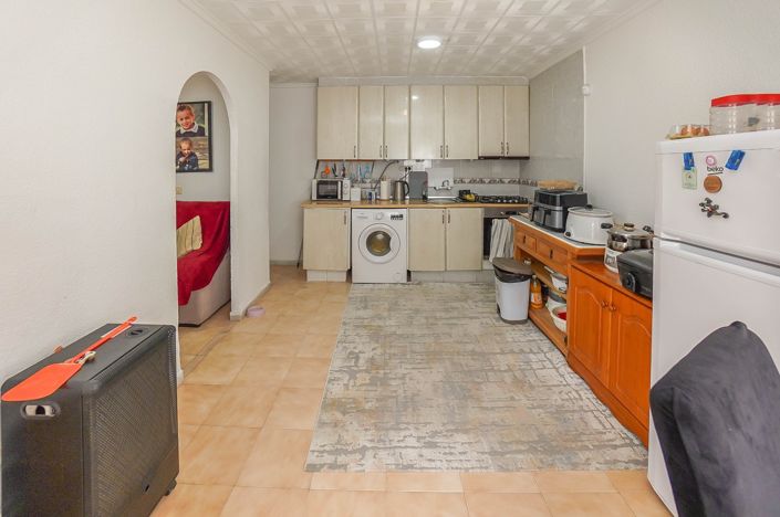 Image No.21-2 Bed Townhouse for sale