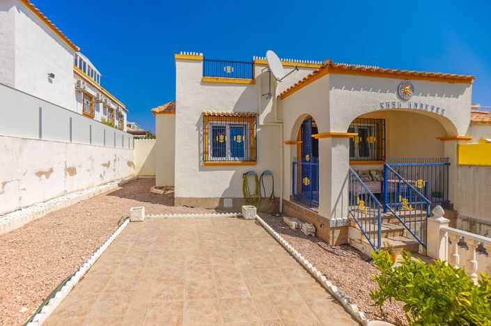 Image No.19-3 Bed Quad for sale
