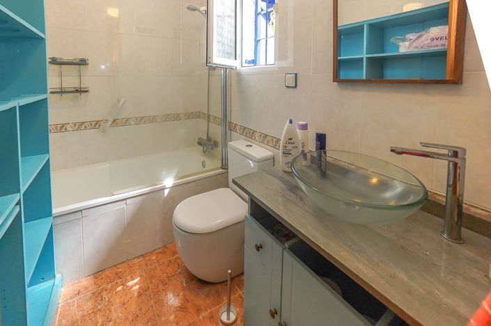 Image No.8-3 Bed Quad for sale