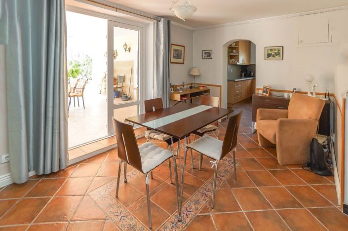 Image No.31-3 Bed Property for sale