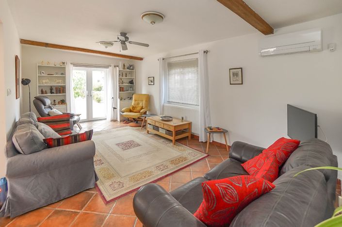 Image No.32-3 Bed Property for sale