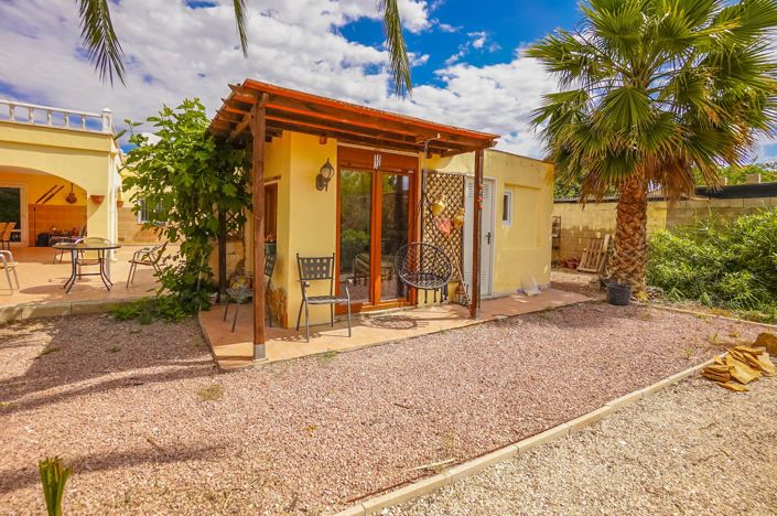 Image No.37-3 Bed Property for sale