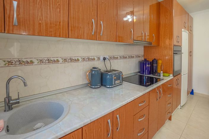 Image No.19-2 Bed Townhouse for sale