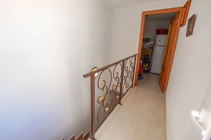Image No.23-2 Bed Townhouse for sale