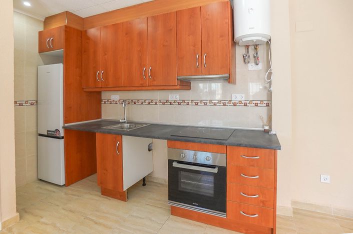 Image No.4-1 Bed Townhouse for sale
