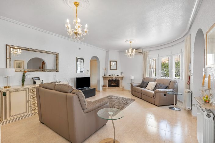 Image No.2-Villa / Détaché de 3 chambres à vendre à La Marina