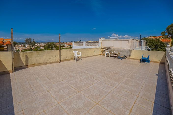 Image No.10-4 Bed Townhouse for sale