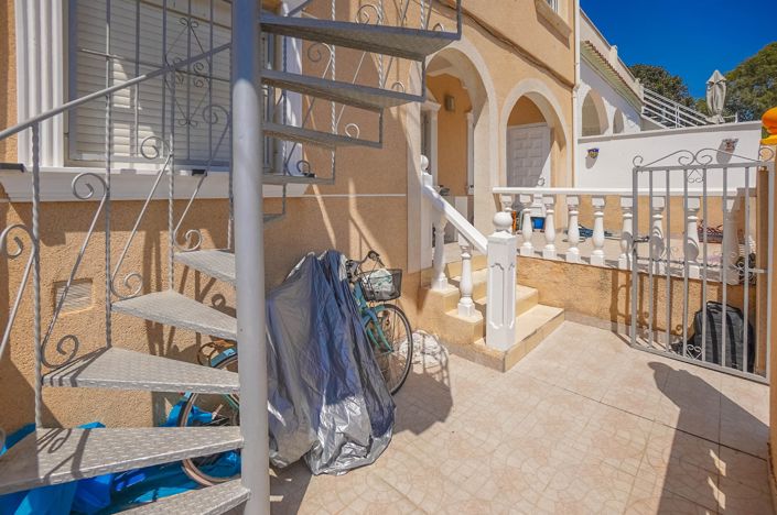 Image No.16-4 Bed Townhouse for sale