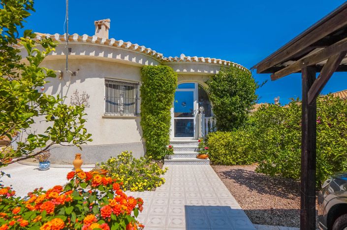 Image No.10-3 Bed Villa / Detached for sale