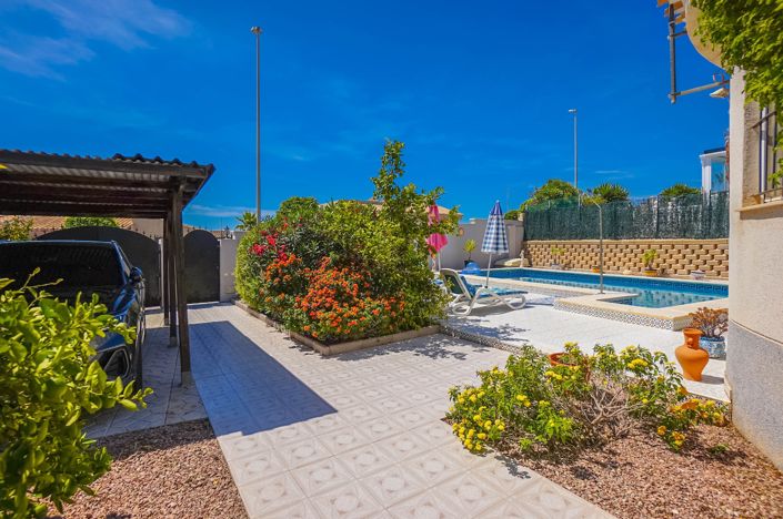 Image No.31-3 Bed Villa / Detached for sale