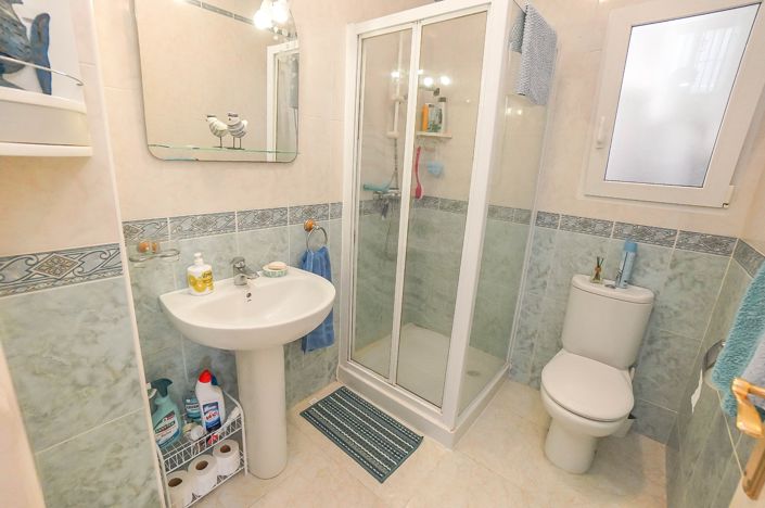Image No.9-3 Bed Villa / Detached for sale