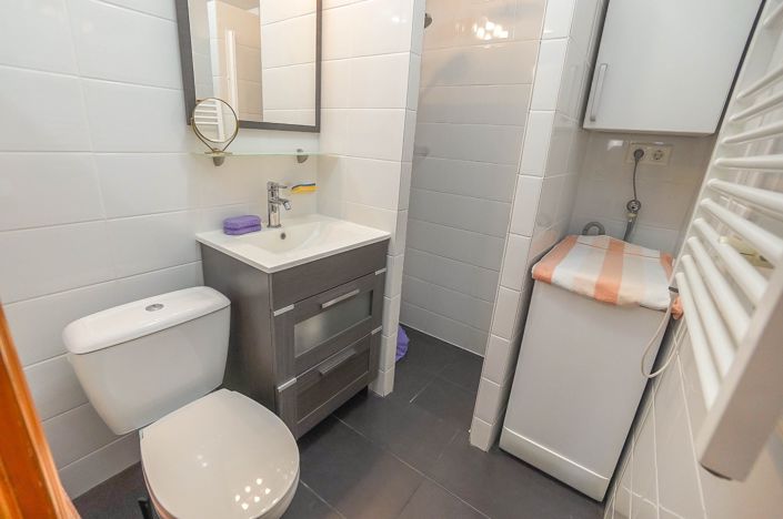 Image No.6-2 Bed Property for sale